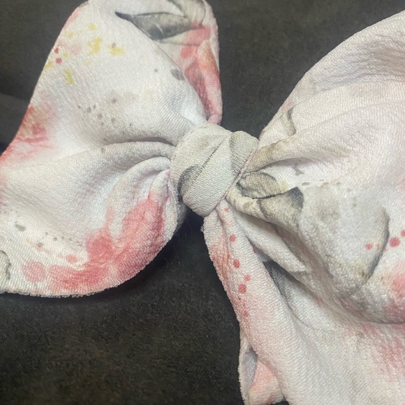 Little lopers big bow - Picture 2 of 3